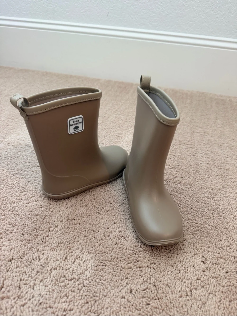 Tree Grandpa Kids Rain Boots Beige/Taupe Size 18.0/toddler 10 Waterproof Pull-On